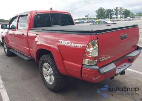 2015 Toyota Tacoma V6 z USA, uszkodzony, nr VIN 5TFMU4FN0FX032690